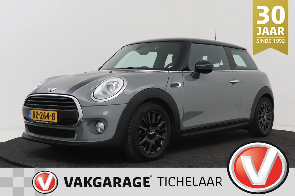 MINI Cooper 2018 Benzine Handgeschakeld leasen