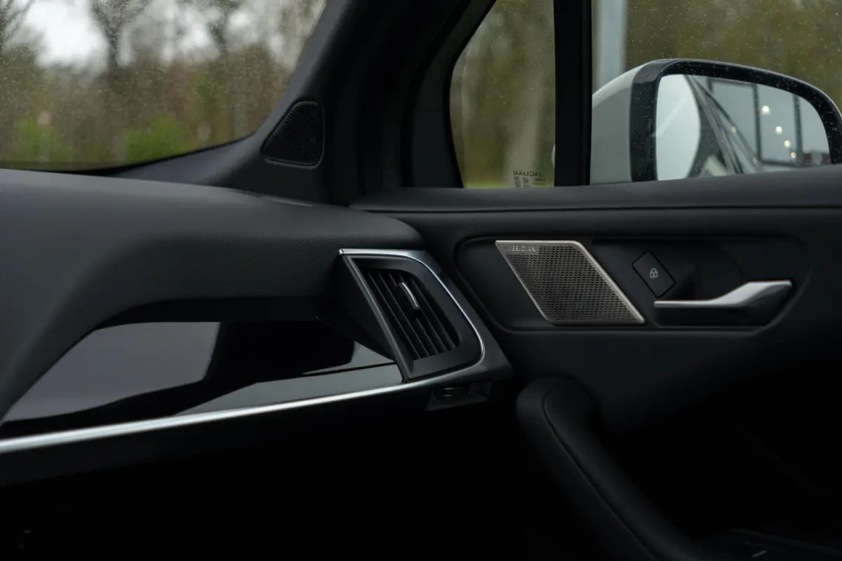 EV320 S 90 kWh|BTW|Org NL NAP|1ste Eig|3-Fase|Facelift|Trekhaak|Edition S|Meridian|CarPlay|DAB|Dealer Onderhouden|SOH 93