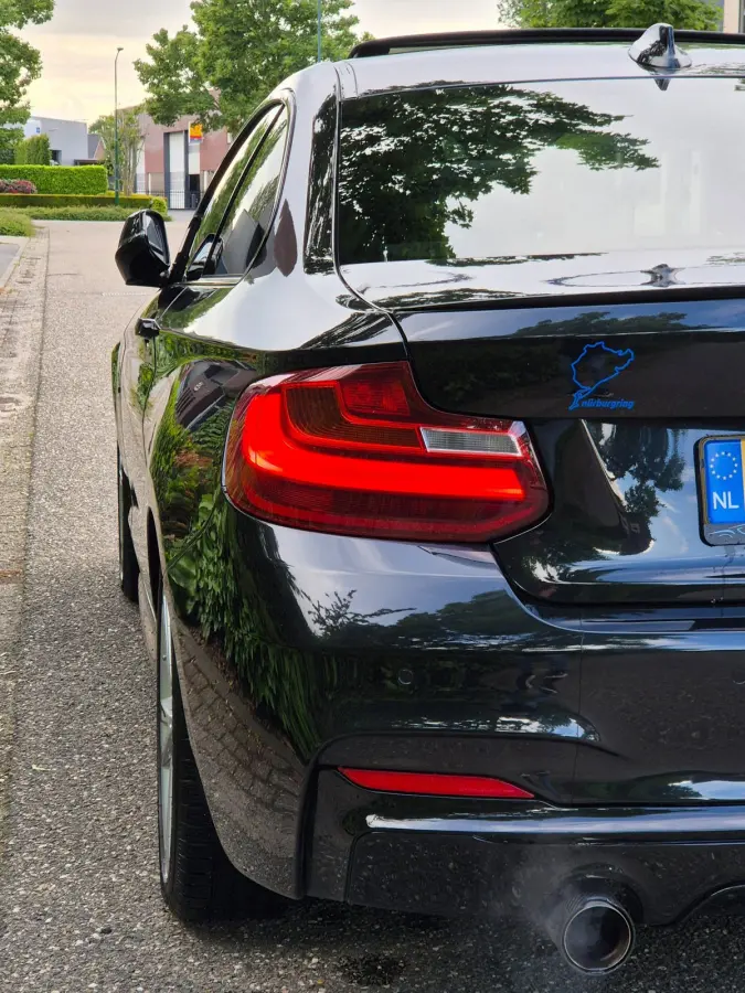 M2 M235i High Executive Schuifdak GR Navi H&K Stuurverwarming NAP