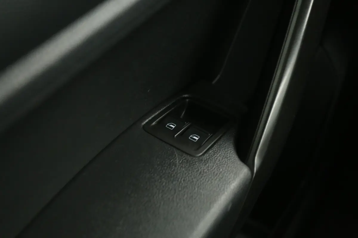 TSI 102PK | Benzine | Clima | Parkeersensoren | Stoelverwarming