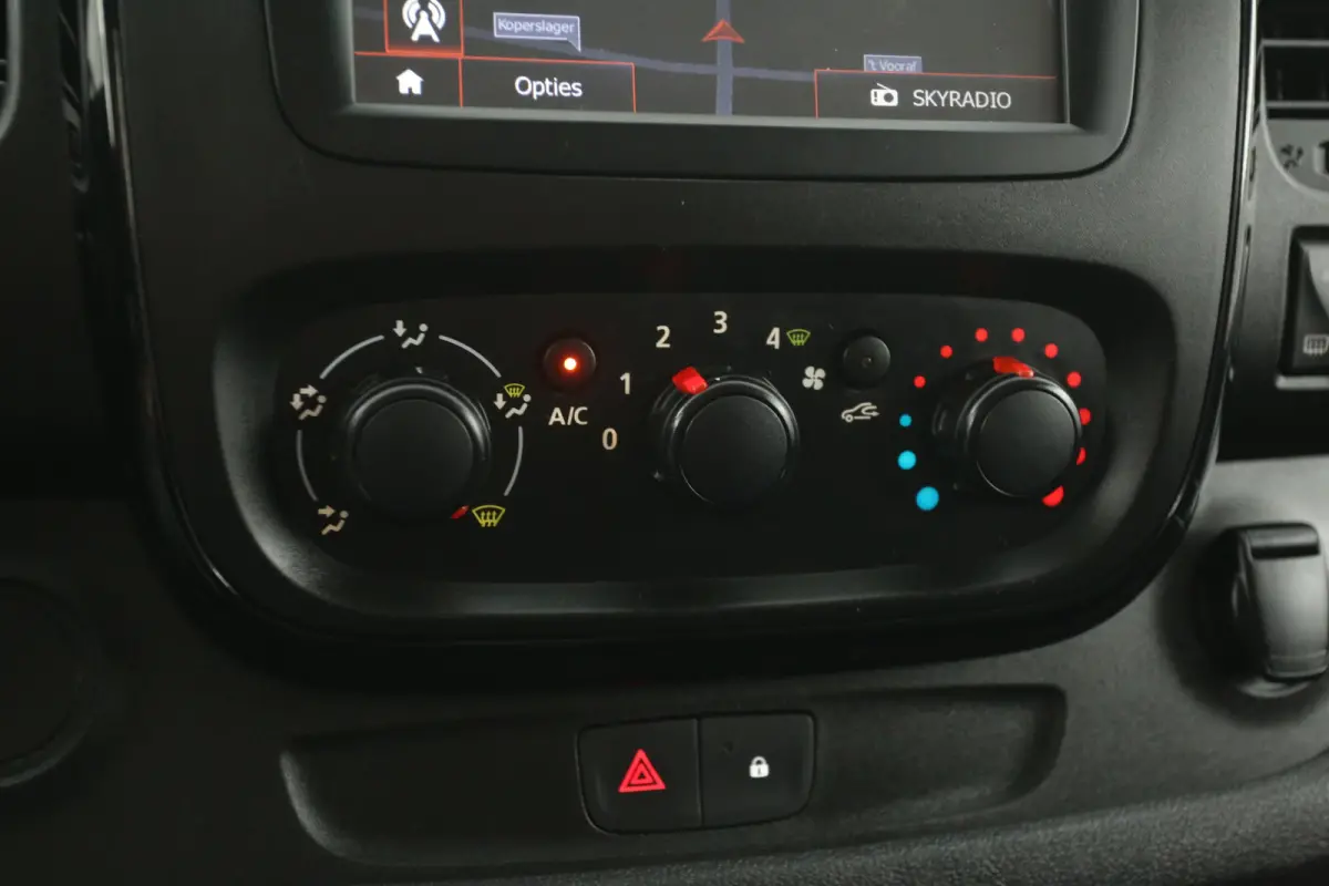 1.6 CDTI L1H1 | Airco | Cruise | Navi | Trekhaak | Parkeersens.