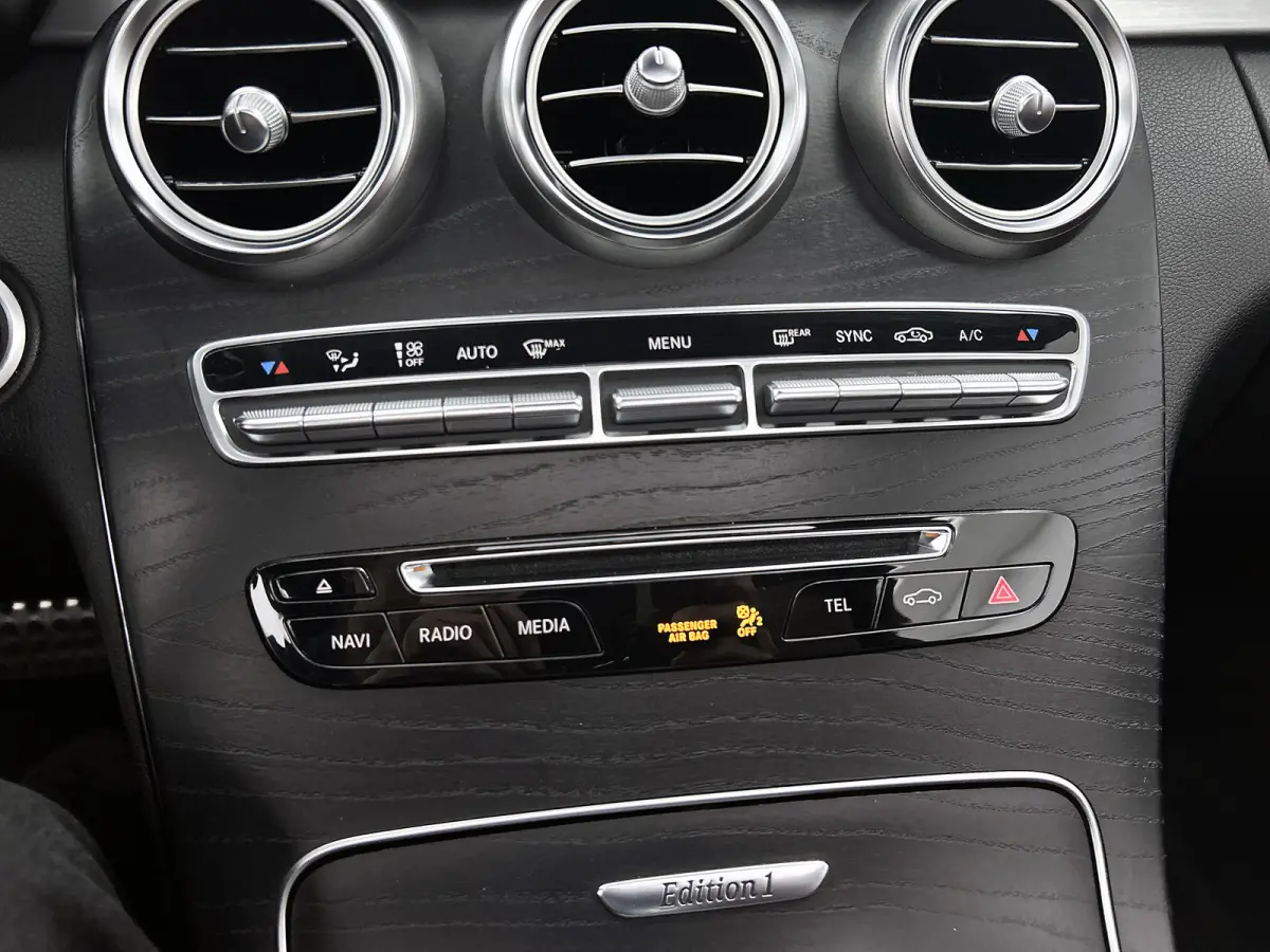 180 Prestige AMG Style ( Goed OnderH, Panorama, SfeerV, Navi, Stoelv, Camera, Parkeerhulp V+A, Etc)