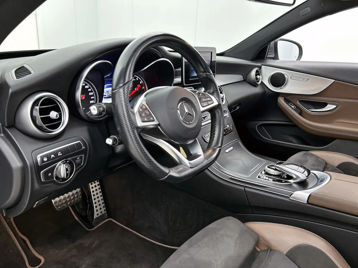 180 Prestige AMG Style ( Goed OnderH, Panorama, SfeerV, Navi, Stoelv, Camera, Parkeerhulp V+A, Etc)