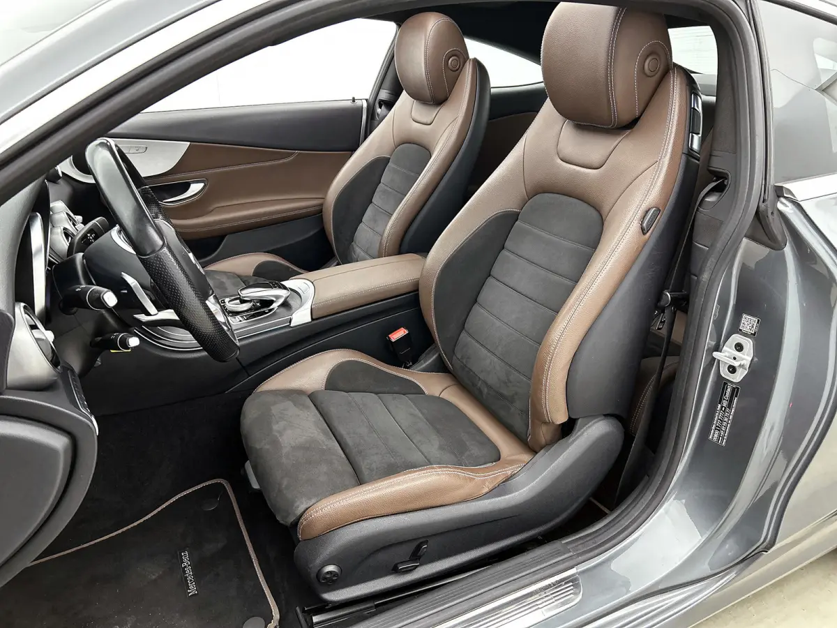 180 Prestige AMG Style ( Goed OnderH, Panorama, SfeerV, Navi, Stoelv, Camera, Parkeerhulp V+A, Etc)