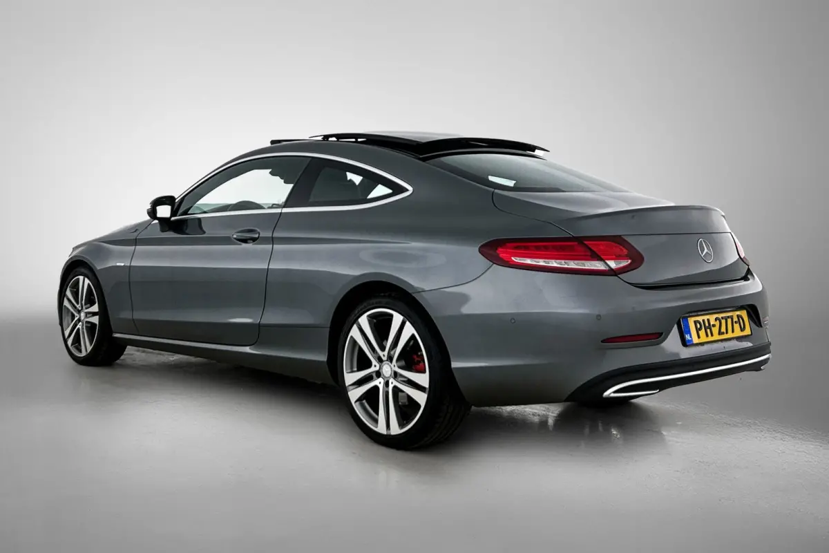180 Prestige AMG Style ( Goed OnderH, Panorama, SfeerV, Navi, Stoelv, Camera, Parkeerhulp V+A, Etc)