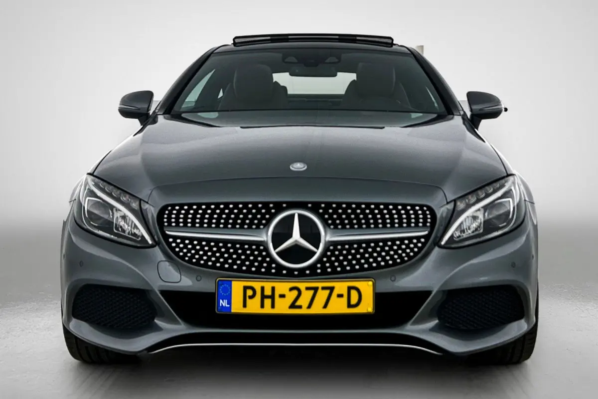 180 Prestige AMG Style ( Goed OnderH, Panorama, SfeerV, Navi, Stoelv, Camera, Parkeerhulp V+A, Etc)