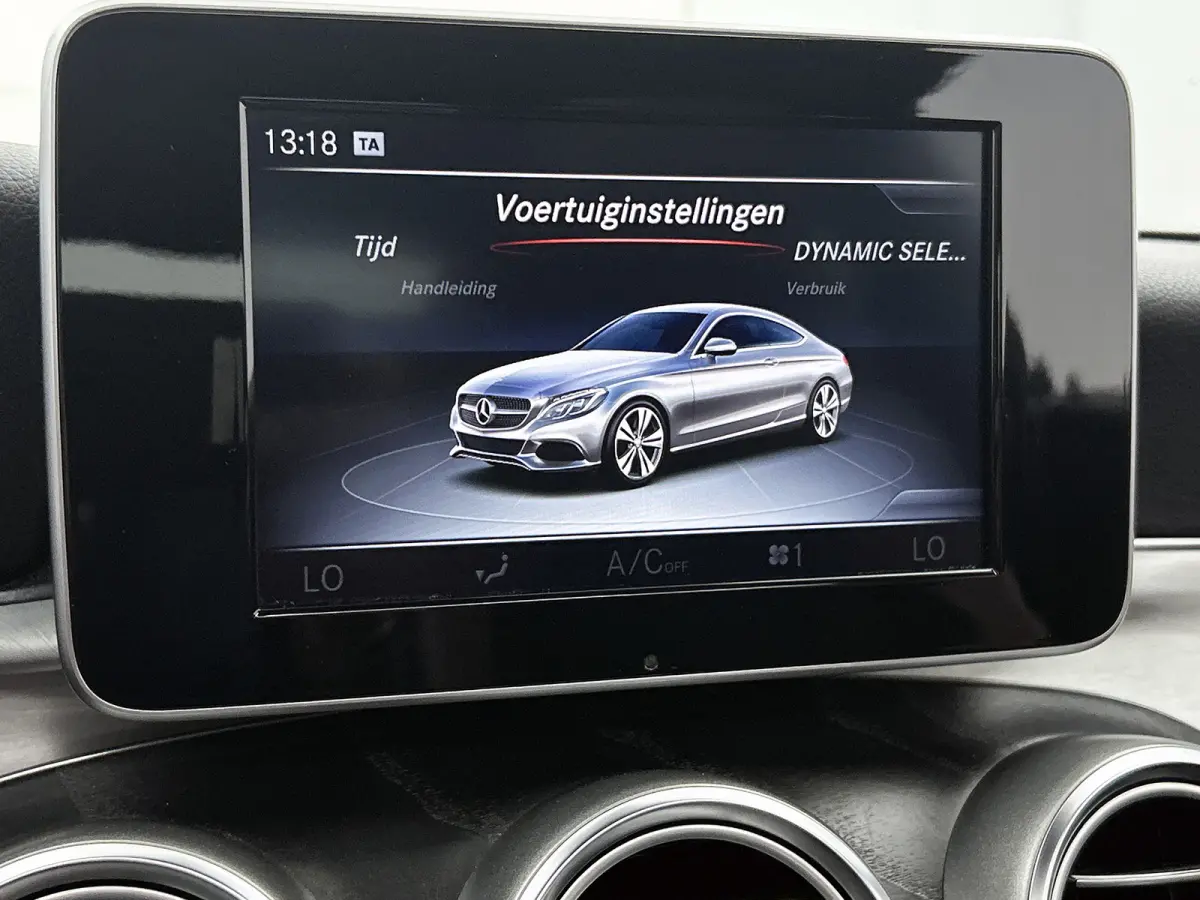 180 Prestige AMG Style ( Goed OnderH, Panorama, SfeerV, Navi, Stoelv, Camera, Parkeerhulp V+A, Etc)