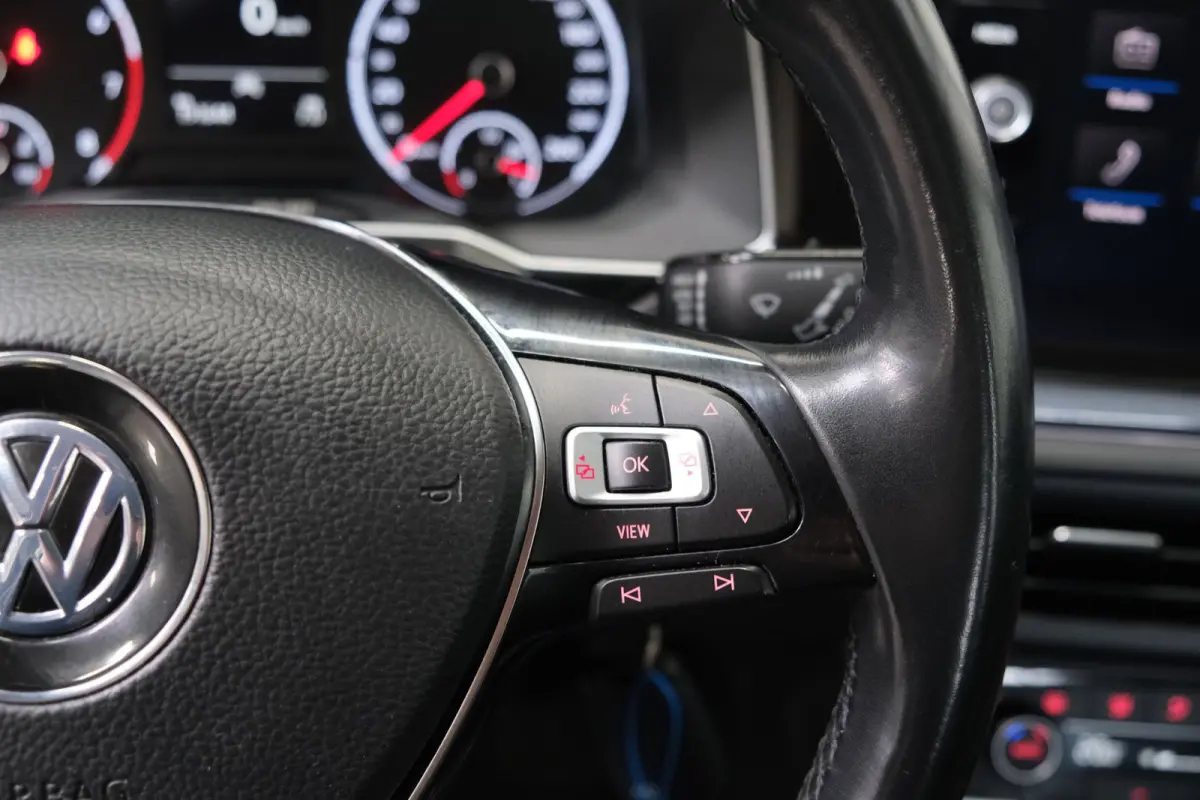 1.0 TSI Highline - N.A.P. Airco, Cruise, PDC, Camera, Carplay.
