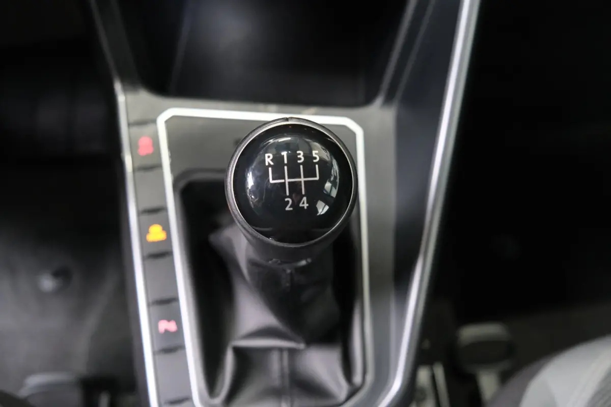 1.0 TSI Highline - N.A.P. Airco, Cruise, PDC, Camera, Carplay.
