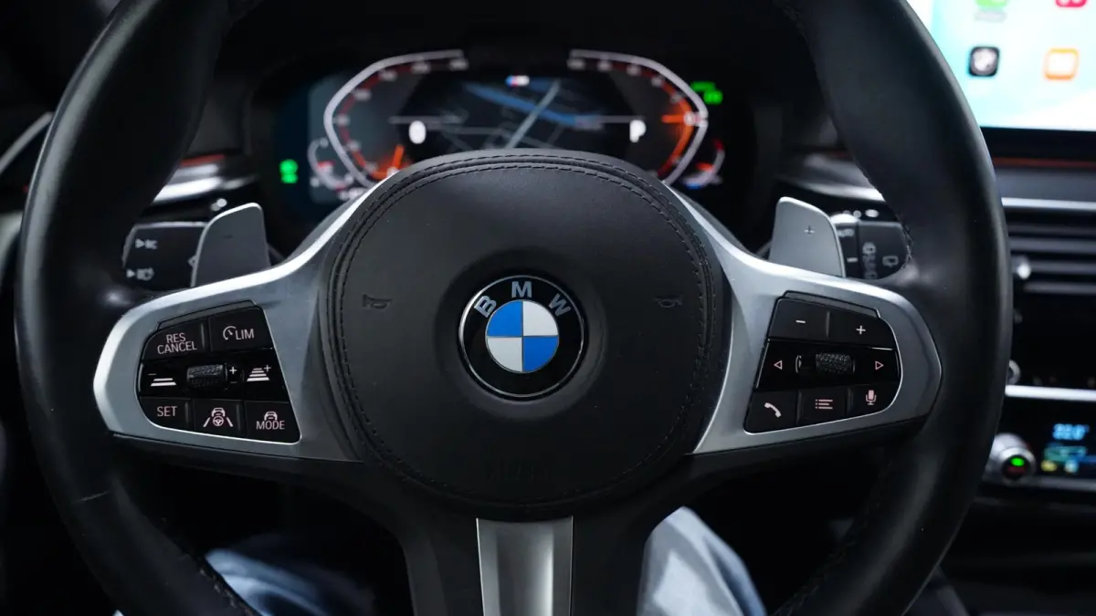 530i M Sport 1e Eig. NAP NL-auto Laser light Nappa leder Comfort stoelen Memory Harman-kardon 19"-lmv Camera Head-up Apple carplay