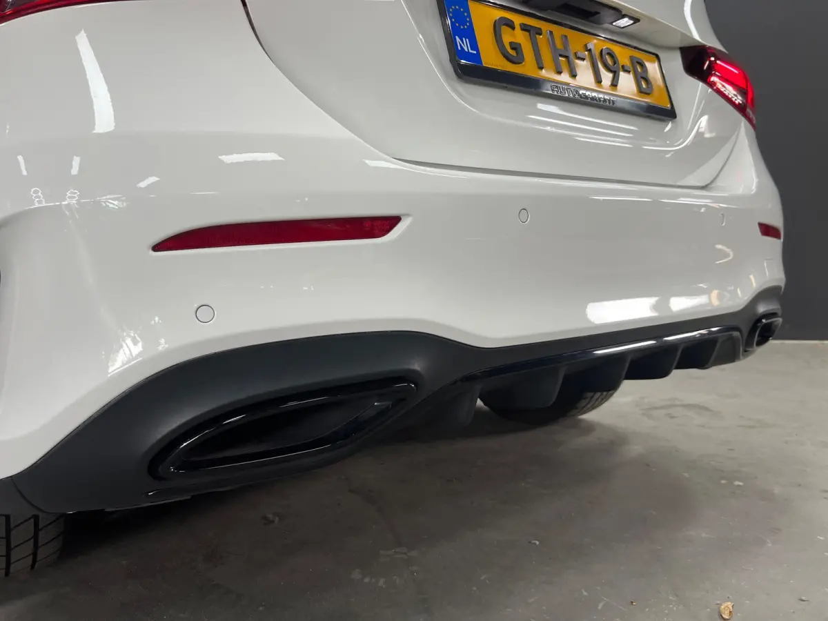 250 e Premium Plus | Pano | Stoelverwarming | Alcantara/Leder