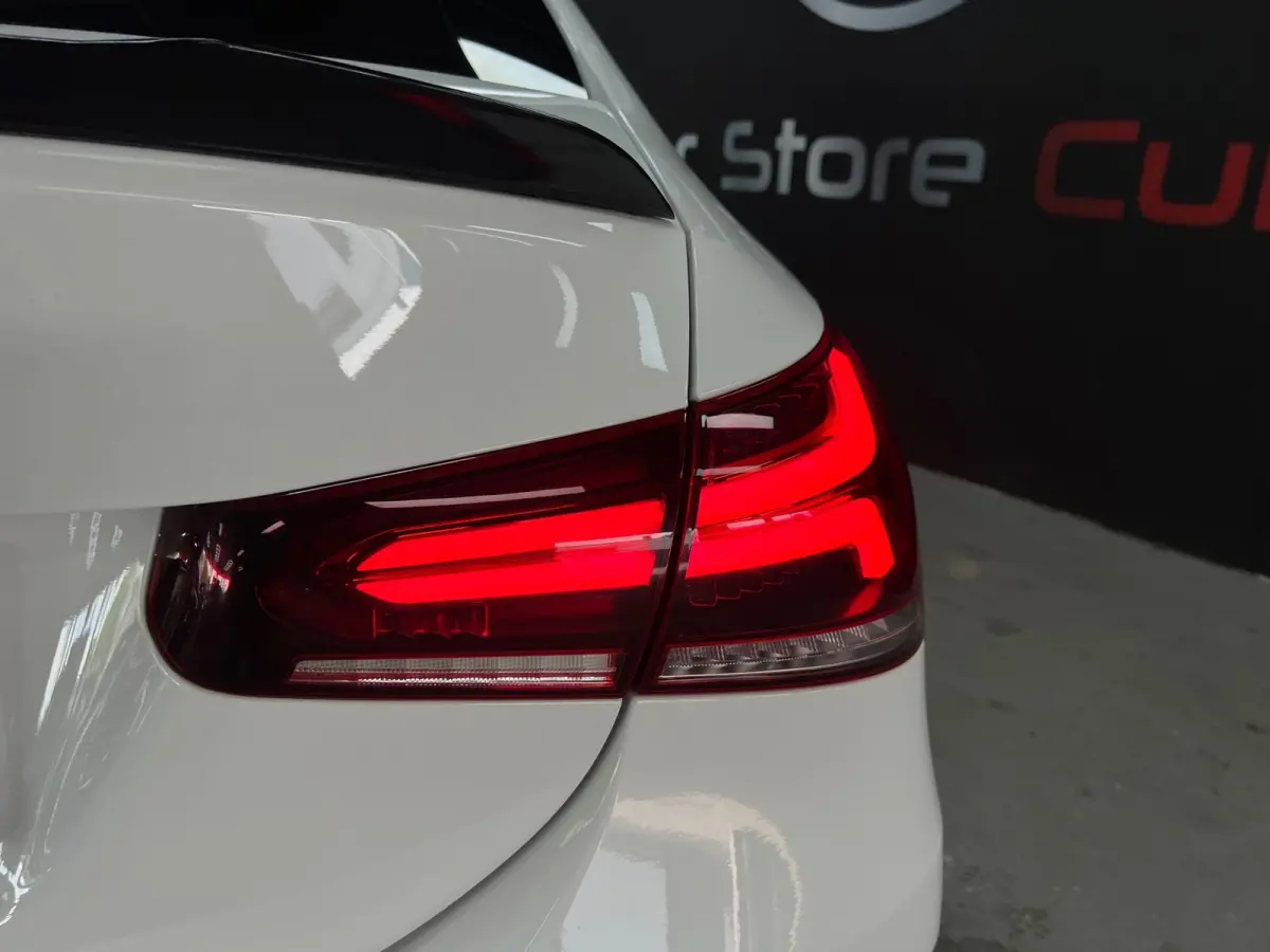 250 e Premium Plus | Pano | Stoelverwarming | Alcantara/Leder