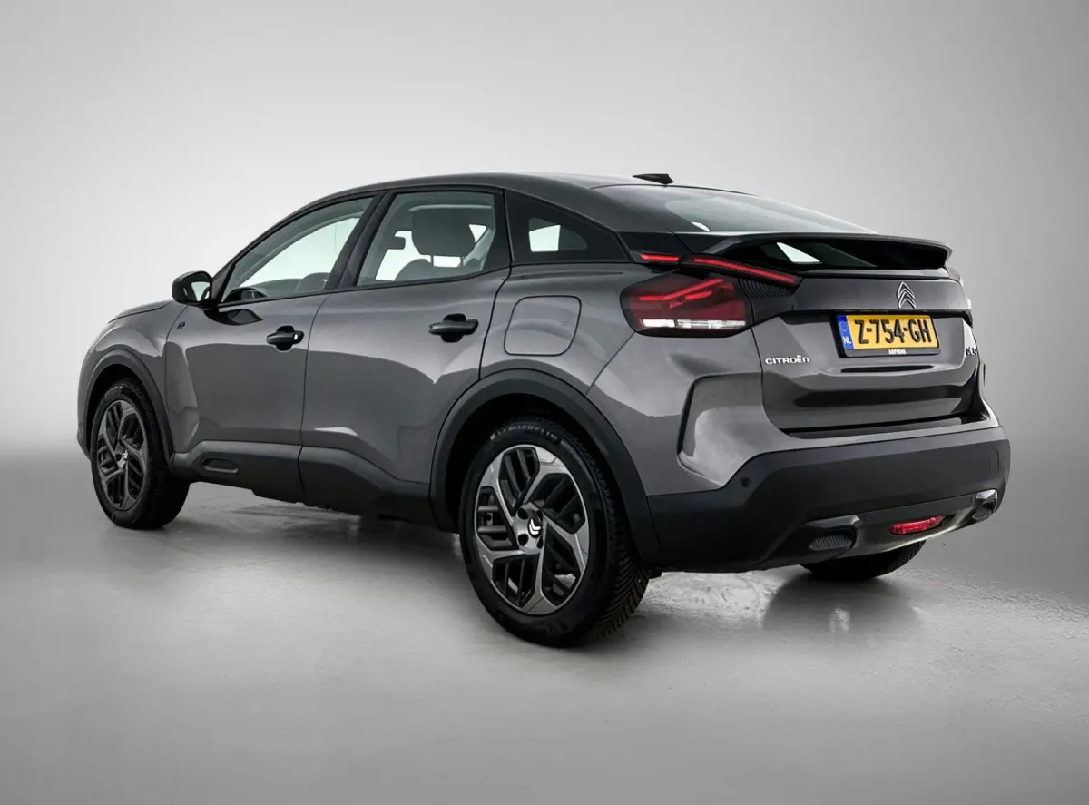 You 50 kWh 136pk | Accu 98% | Navigatie via Apple Carplay / Android Auto | Climate Control | Cruise Control | Parkeersensoren | Led koplampen | DAB+ radio | Armsteun | Stof/kunstleder | Voll