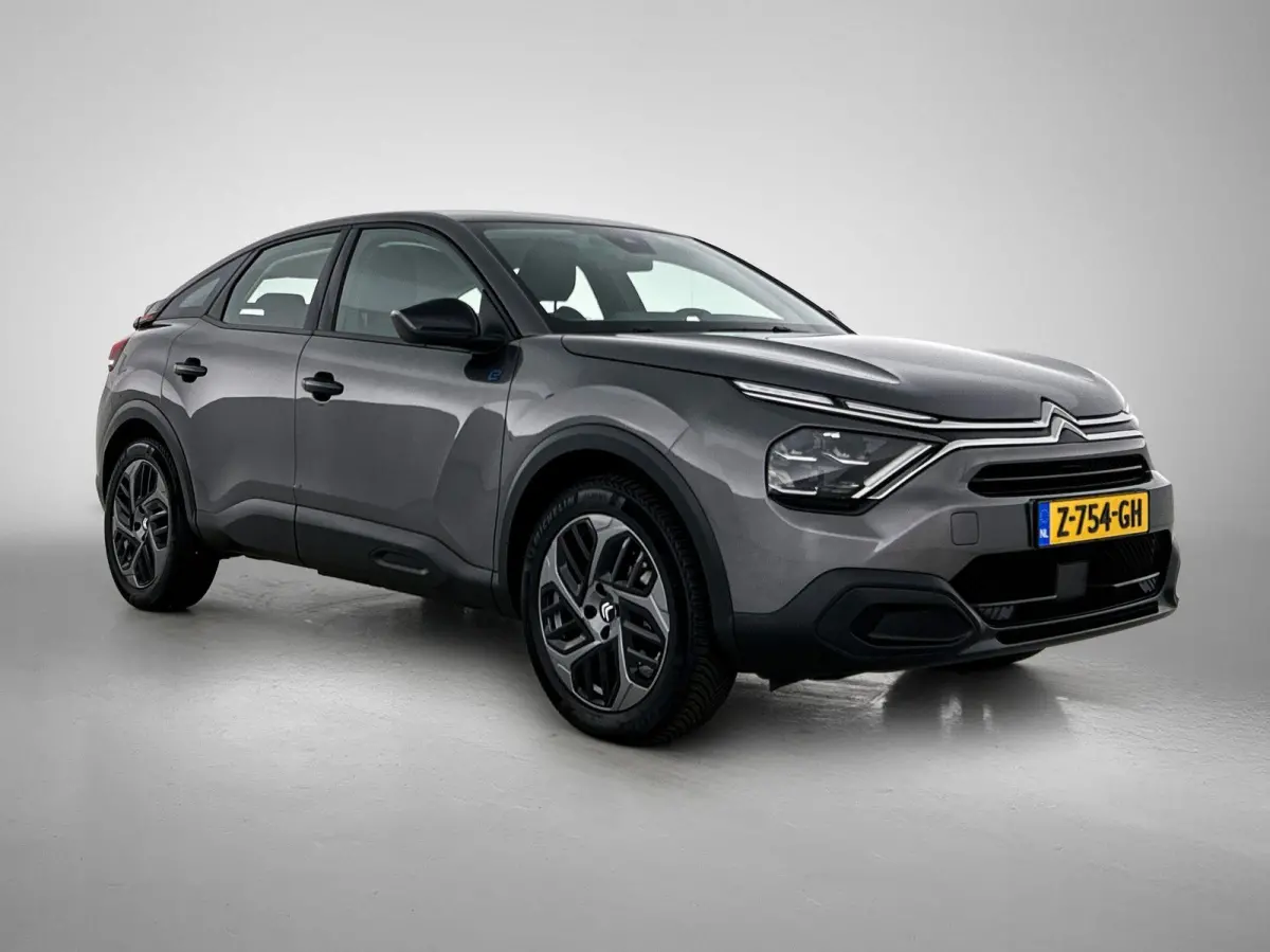 You 50 kWh 136pk | Accu 98% | Navigatie via Apple Carplay / Android Auto | Climate Control | Cruise Control | Parkeersensoren | Led koplampen | DAB+ radio | Armsteun | Stof/kunstleder | Voll