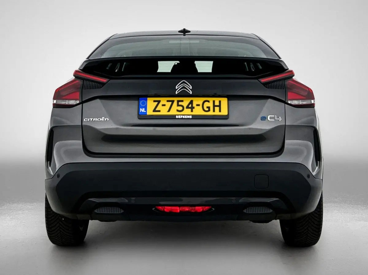 You 50 kWh 136pk | Accu 98% | Navigatie via Apple Carplay / Android Auto | Climate Control | Cruise Control | Parkeersensoren | Led koplampen | DAB+ radio | Armsteun | Stof/kunstleder | Voll