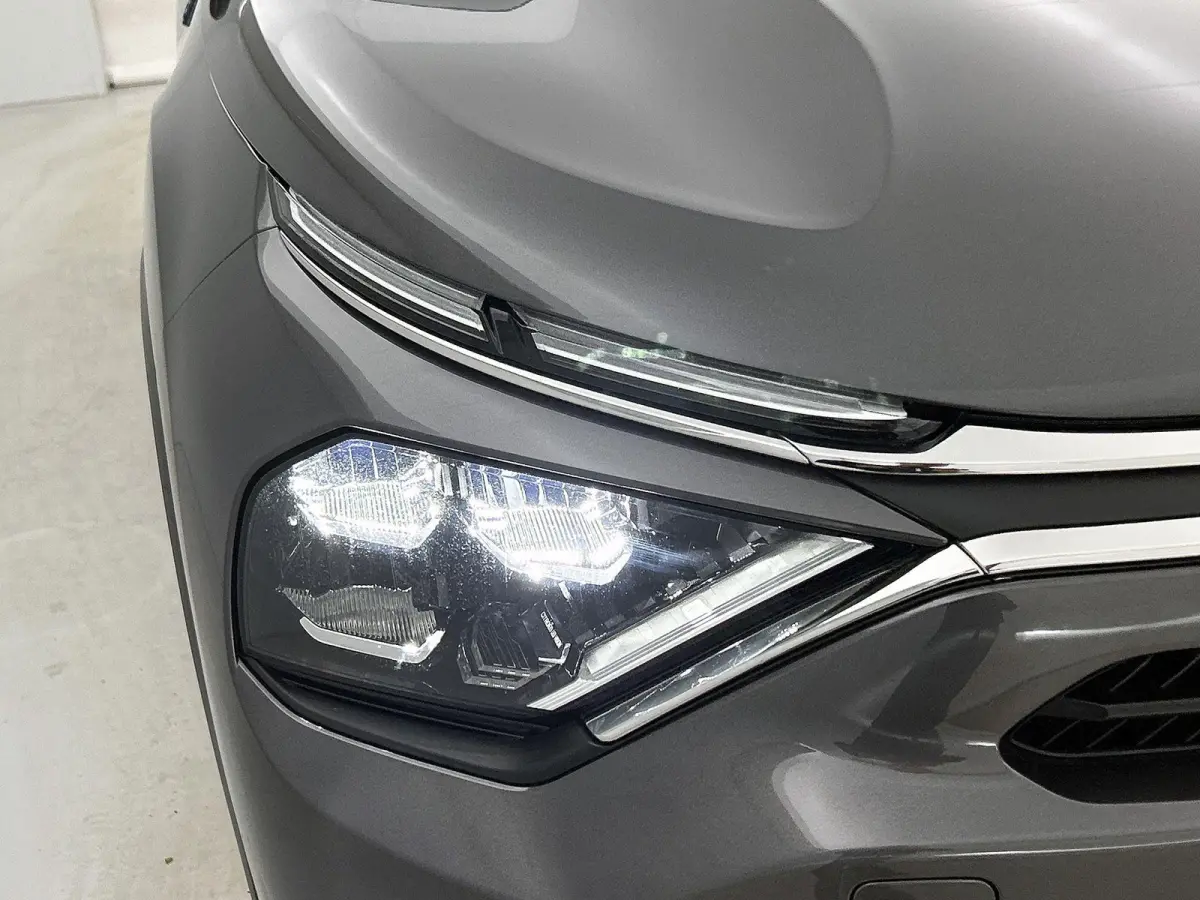 You 50 kWh 136pk | Accu 98% | Navigatie via Apple Carplay / Android Auto | Climate Control | Cruise Control | Parkeersensoren | Led koplampen | DAB+ radio | Armsteun | Stof/kunstleder | Voll