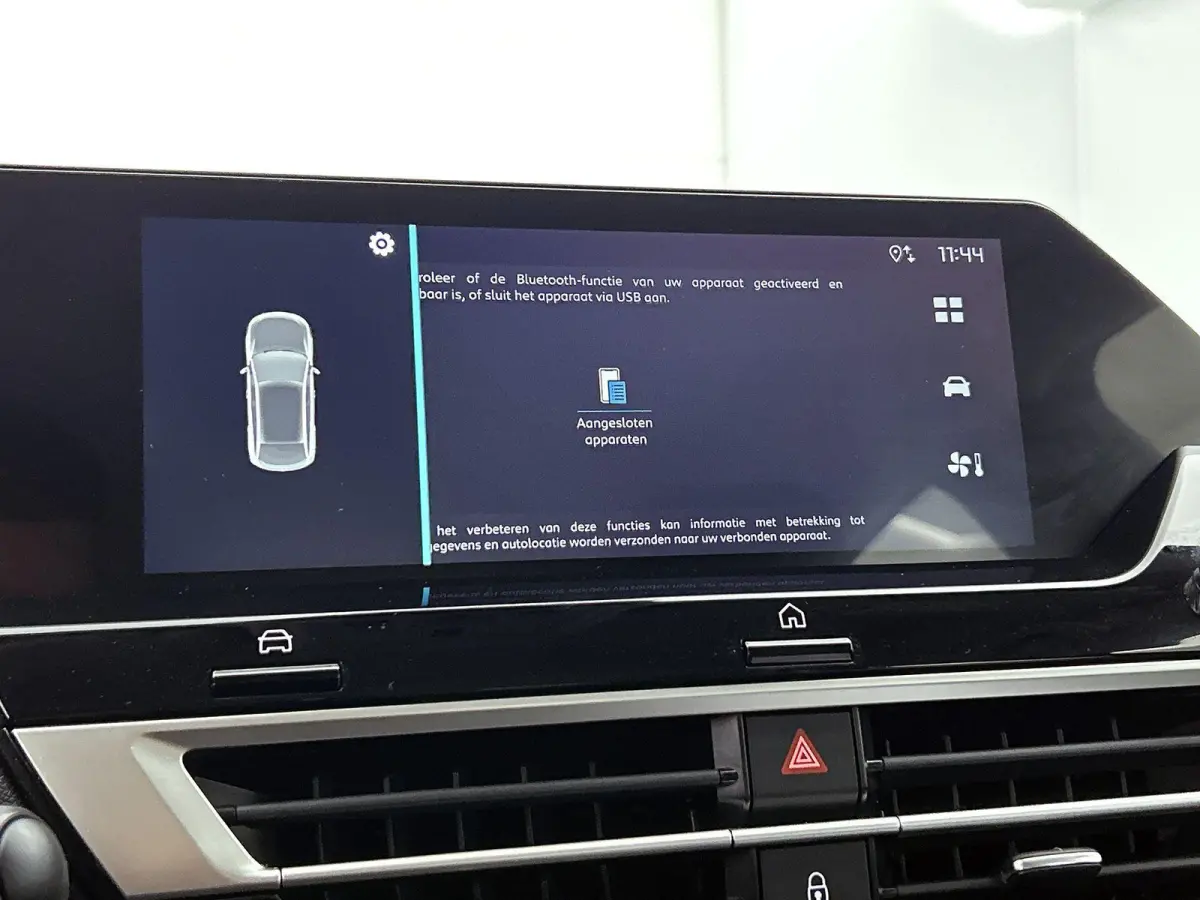 You 50 kWh 136pk | Accu 98% | Navigatie via Apple Carplay / Android Auto | Climate Control | Cruise Control | Parkeersensoren | Led koplampen | DAB+ radio | Armsteun | Stof/kunstleder | Voll