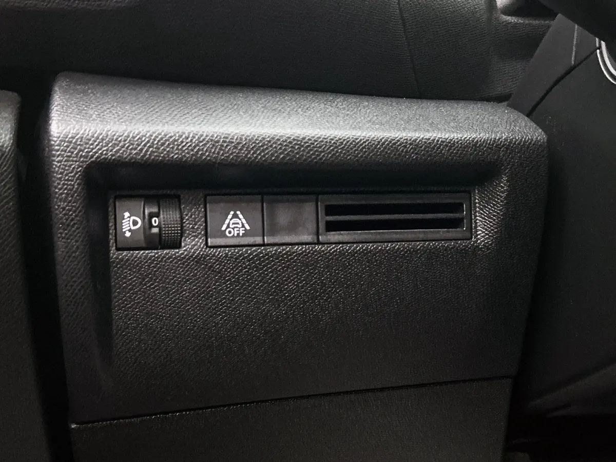 You 50 kWh 136pk | Accu 98% | Navigatie via Apple Carplay / Android Auto | Climate Control | Cruise Control | Parkeersensoren | Led koplampen | DAB+ radio | Armsteun | Stof/kunstleder | Voll