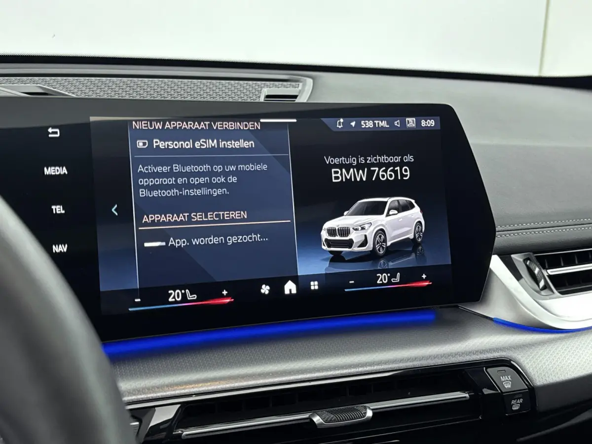 xDrive25e | M-pakket | PANO | Head-up display | 360 Camera | Lane Assist | Blindspot | Stoelverwarming | Lederen bekleding | Keyless | Carplay |