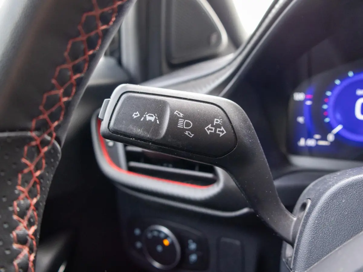 1.0 EcoBoost Titanium X LED ST line Virtual cockpit