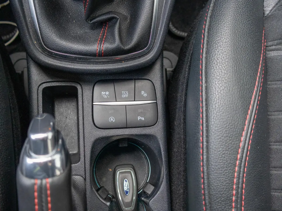 1.0 EcoBoost Titanium X LED ST line Virtual cockpit