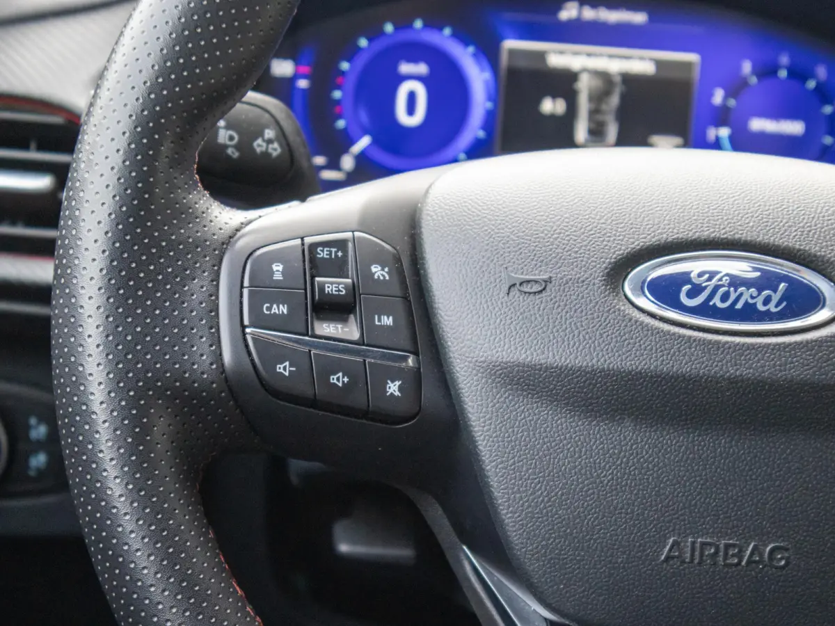 1.0 EcoBoost Titanium X LED ST line Virtual cockpit