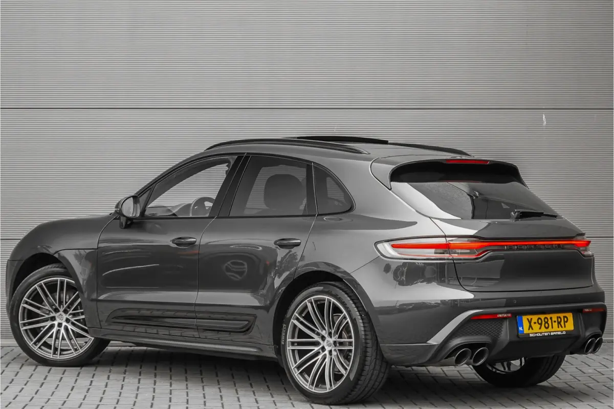 2.0 T Luchtv Burmester Sport Chrono ACC Stuurverw 21"
