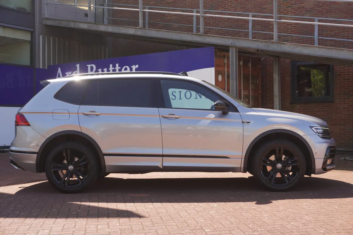 1.5 TSI Highline Business 3X R Line+Volleder+PANODAK+CAMERA +STOEL-VERW+ELEK-TREKHAAK+