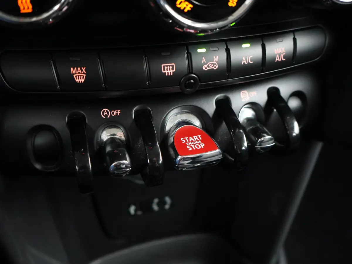 1.5 136 PK COOPER TWO-TONE *BLAZING RED* + CLIMATE CONTROL | LMV