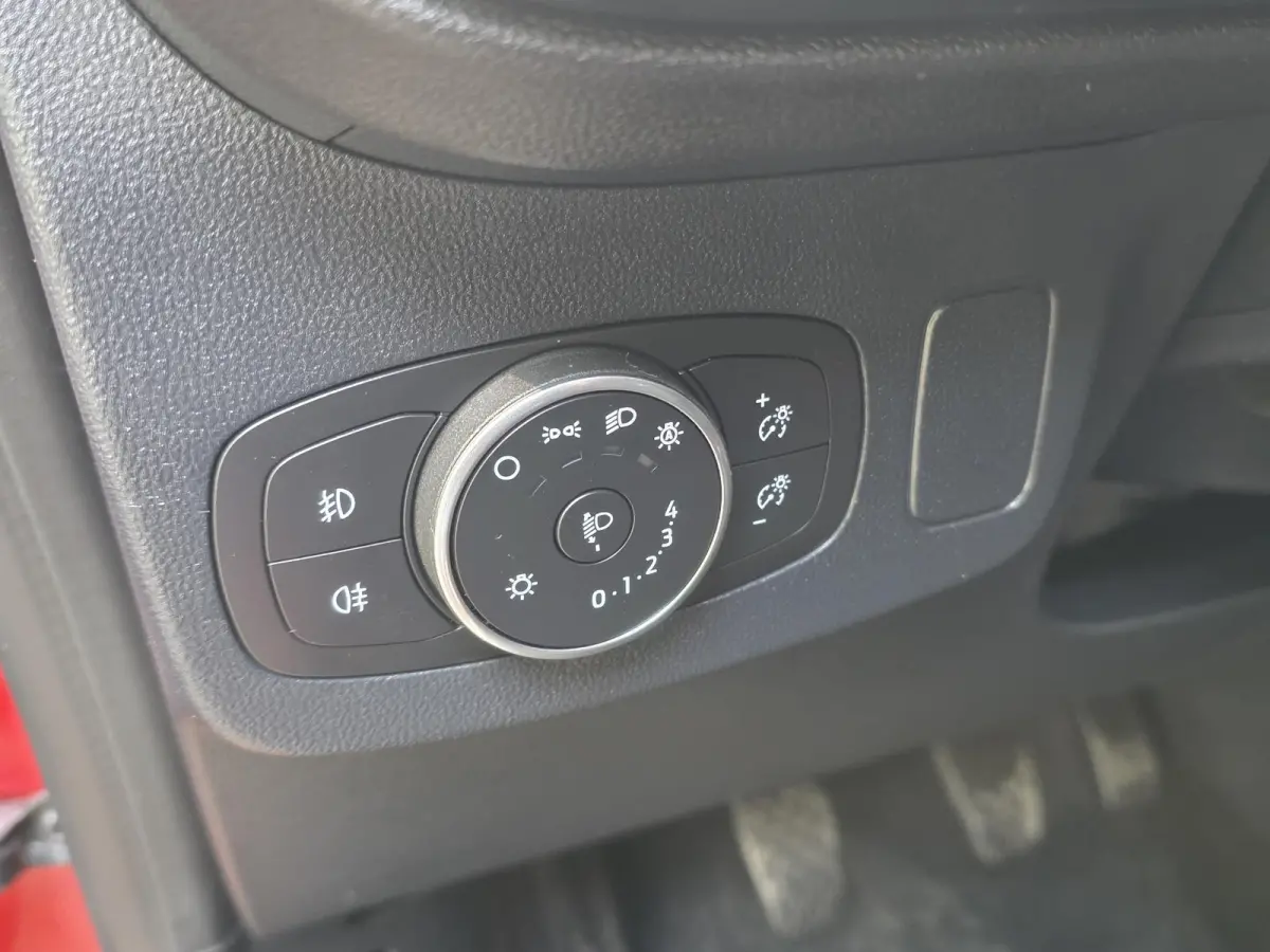 1.0 EcoBoost Titanium X | Navigatie | Cruise Control | Stoel + Voorruit + Stuurverwarming | Licht metalen velgen