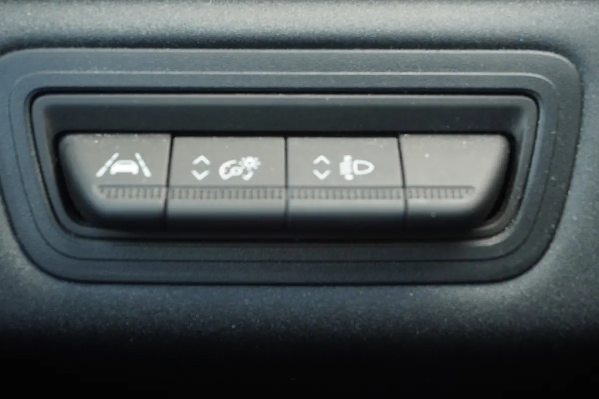 1.0 TCe 100 Bi-Fuel Business Navi+Led+ecc+17"lmv= ORIG/LPG G3 = SUPER PRIJS+GOEDKOOP RIJDEN !!