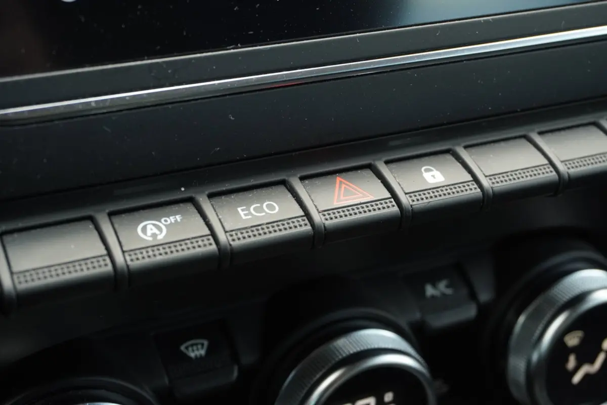 1.0 TCe 100 Bi-Fuel Business Navi+Led+ecc+17"lmv= ORIG/LPG G3 = SUPER PRIJS+GOEDKOOP RIJDEN !!