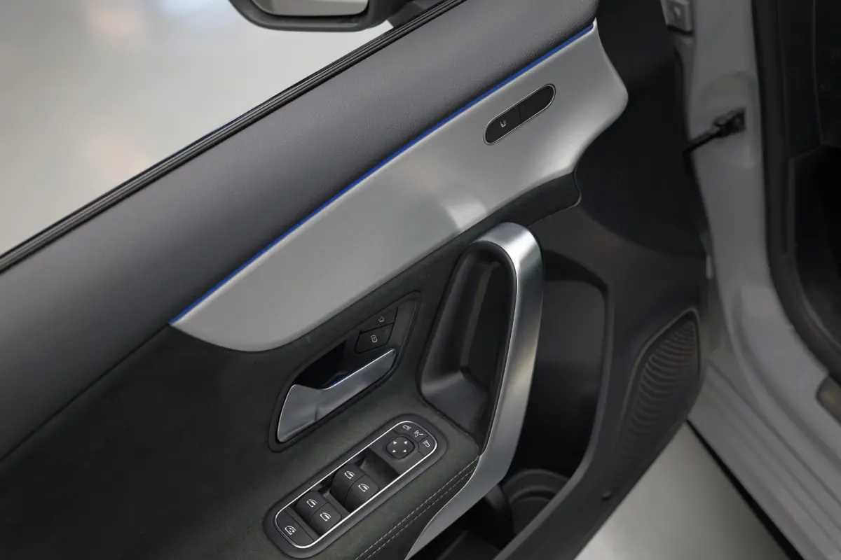 A200 AMG Line |Pano|AlpineGrau|Ambient|