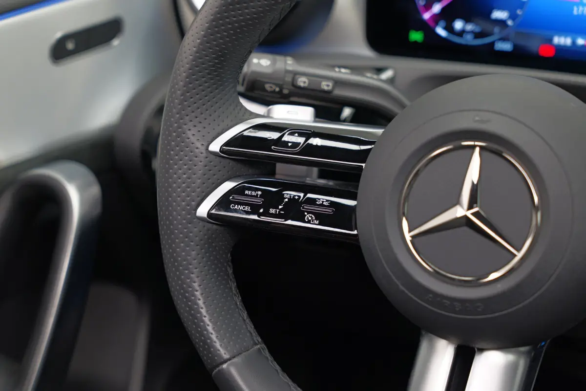 A200 AMG Line |Pano|AlpineGrau|Ambient|