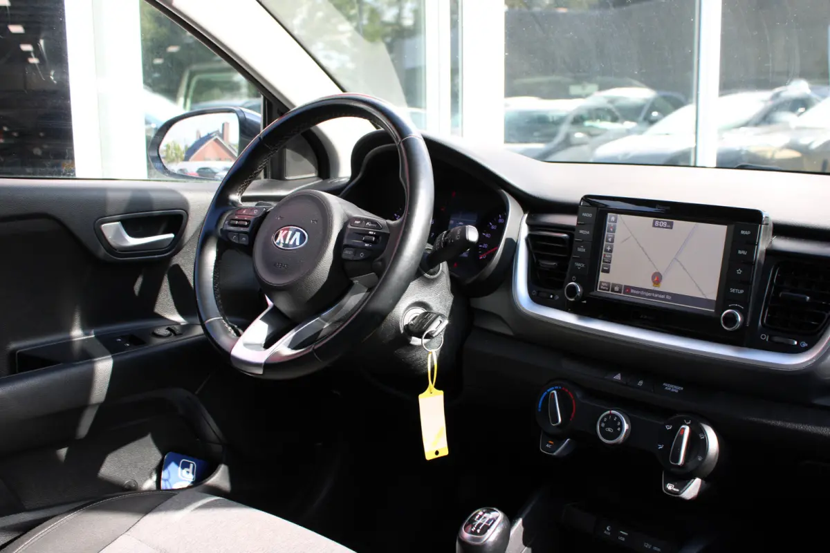 1.0 T-GDi DynamicLine//Camera//Carplay!!