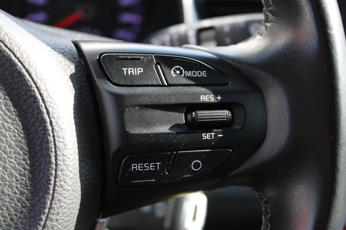 1.0 T-GDi DynamicLine//Camera//Carplay!!