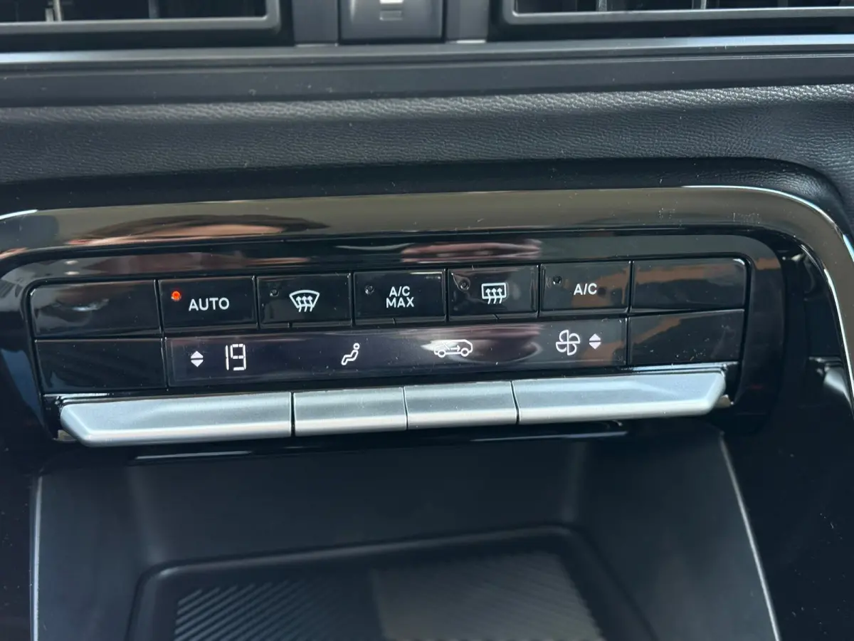 1.2 Hybrid 145pk Plus 8 Jaar garantie | Achteruitrijcamera | Cruise control | Airco | Apple carplay & Android auto