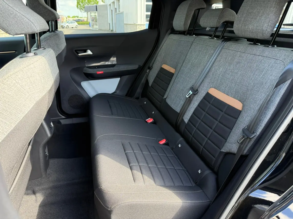 1.2 Hybrid 145pk Plus 8 Jaar garantie | Achteruitrijcamera | Cruise control | Airco | Apple carplay & Android auto