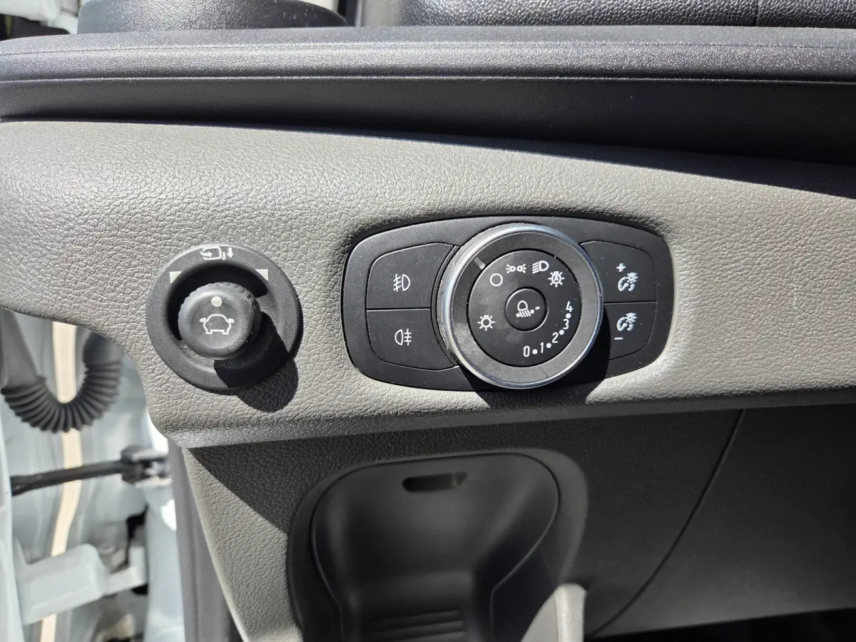 2.0 TDCI L2H2 Trend Airco Cruisecontrol Trekhaak Parkeersensors  Sidebar's Verwarmde voorruit