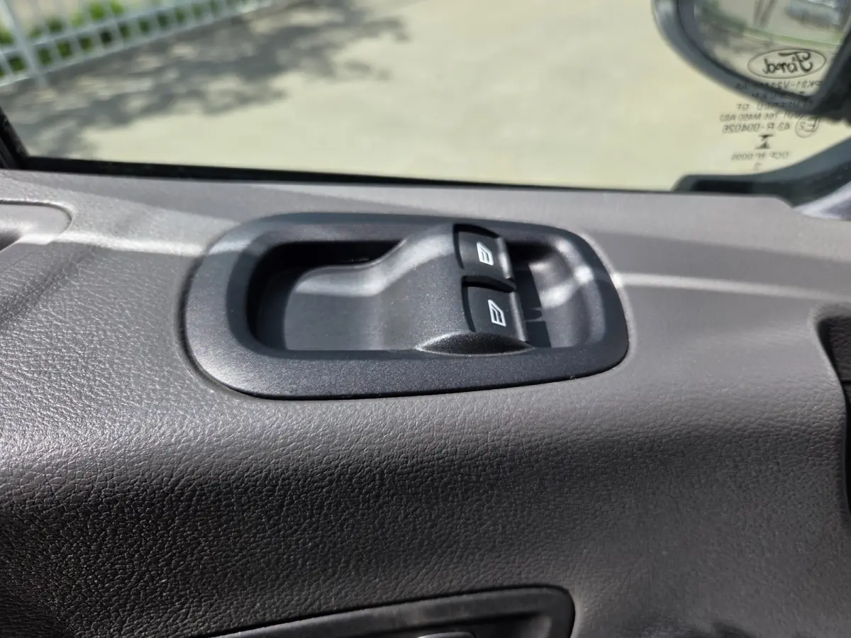2.0 TDCI L2H2 Trend Airco Cruisecontrol Trekhaak Parkeersensors  Sidebar's Verwarmde voorruit