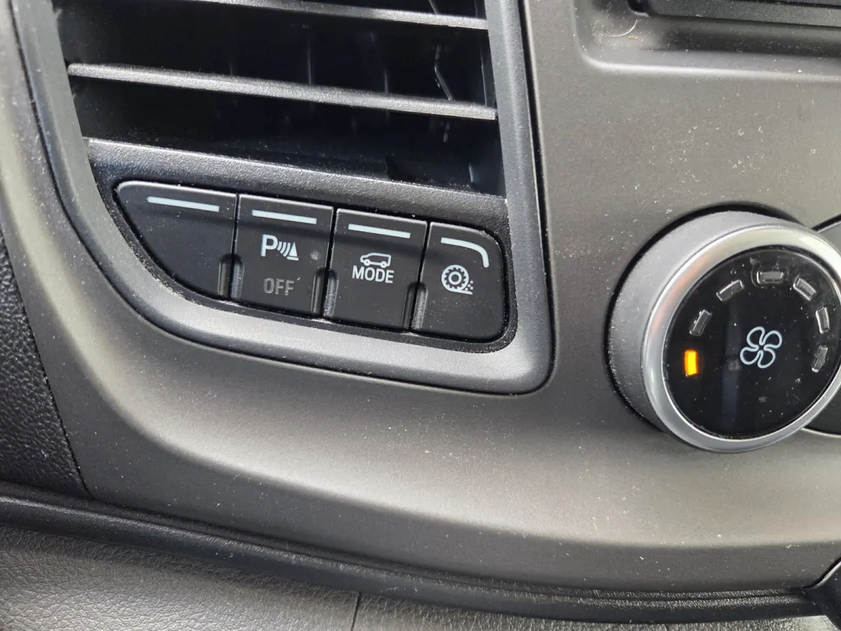 2.0 TDCI L2H2 Trend Airco Cruisecontrol Trekhaak Parkeersensors  Sidebar's Verwarmde voorruit
