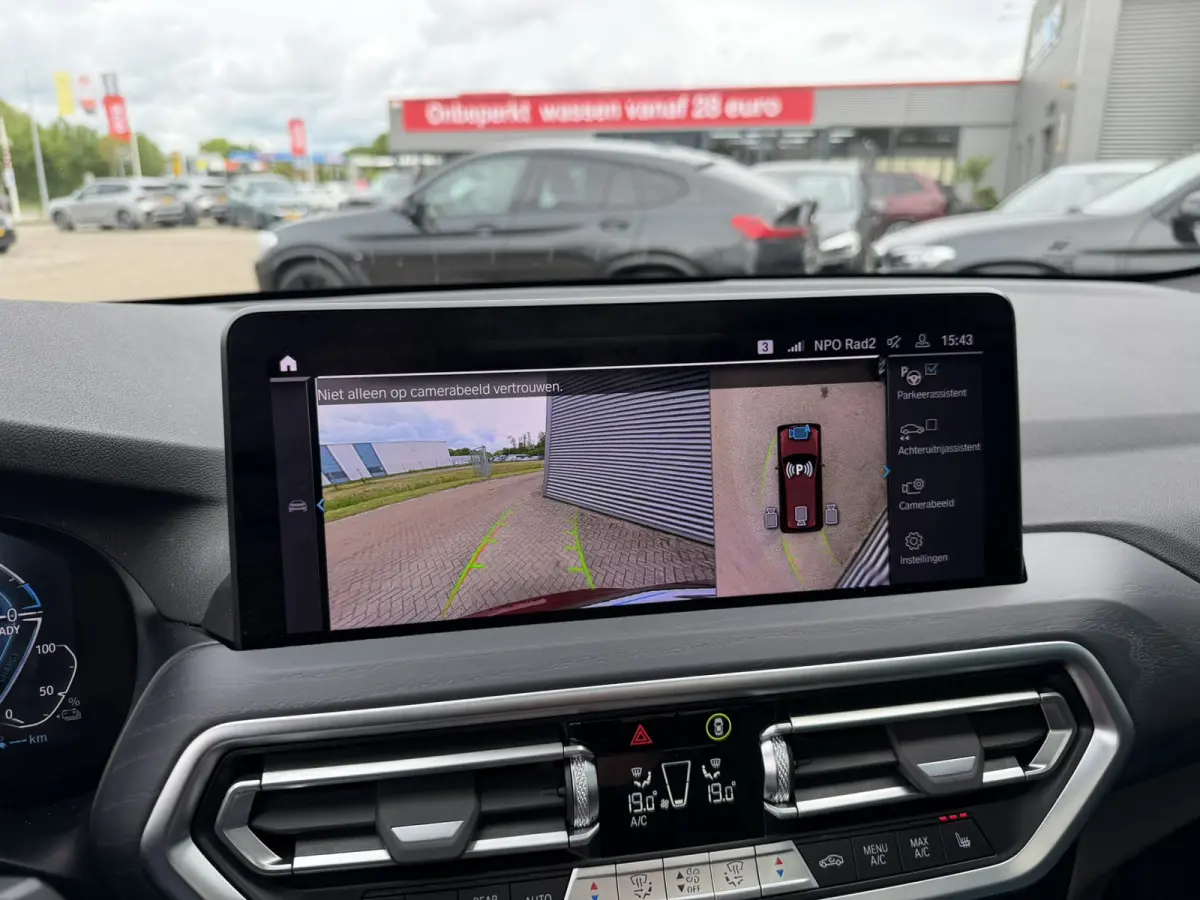 xDrive30e High Executive M Sport Panoramadak Achteruitrijcamera Keyless Entry Carplay Stuurwielverwarming