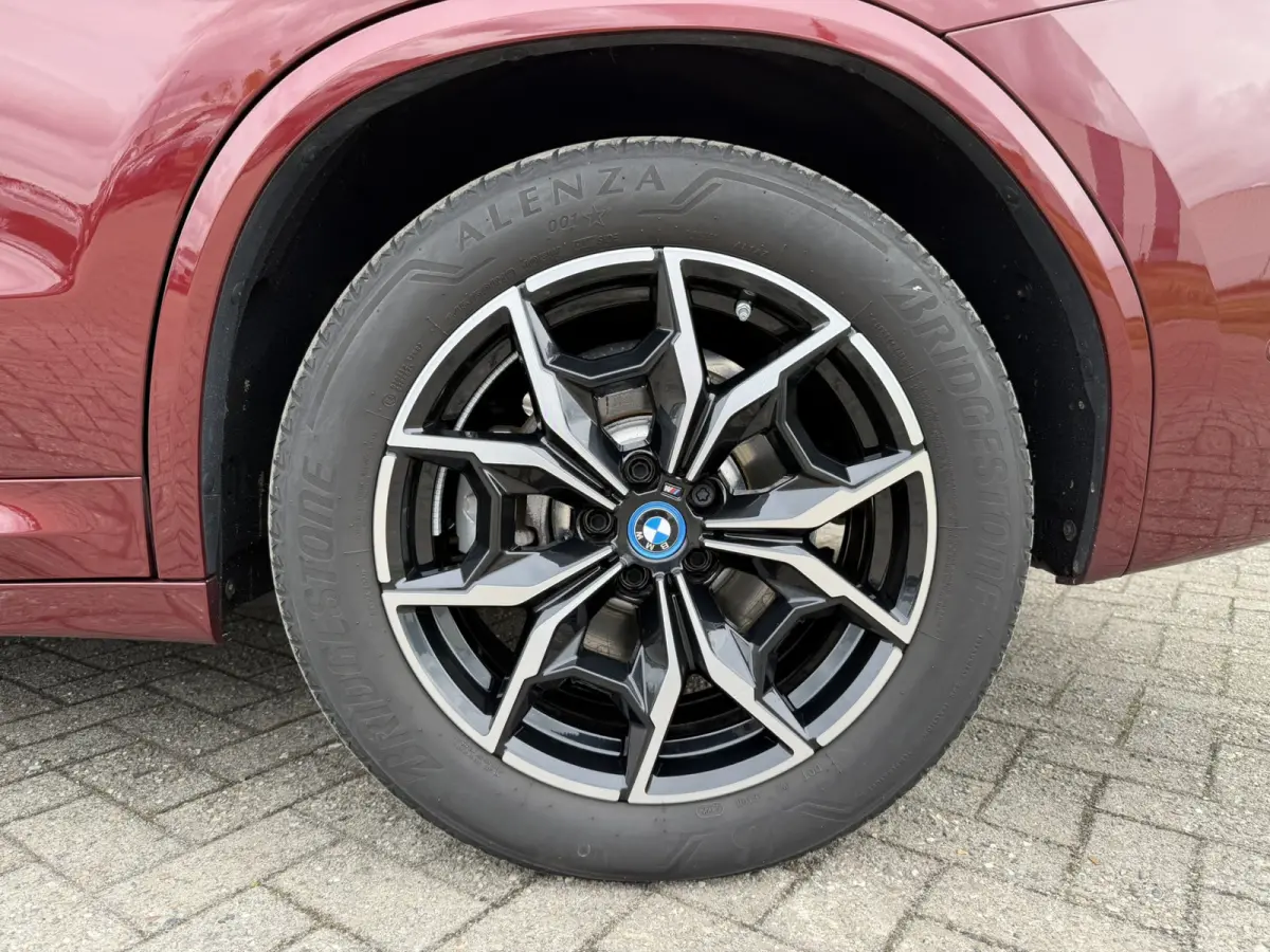 xDrive30e High Executive M Sport Panoramadak Achteruitrijcamera Keyless Entry Carplay Stuurwielverwarming