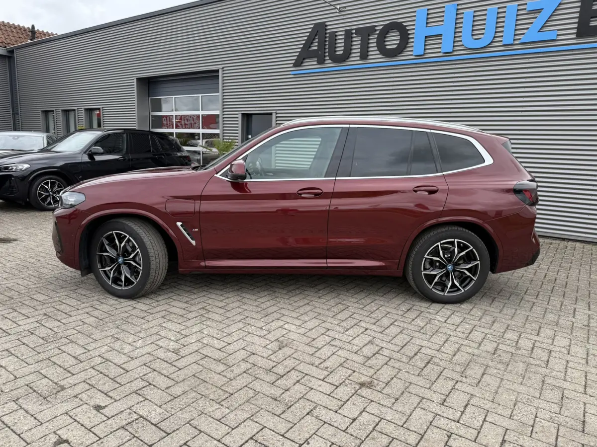 xDrive30e High Executive M Sport Panoramadak Achteruitrijcamera Keyless Entry Carplay Stuurwielverwarming