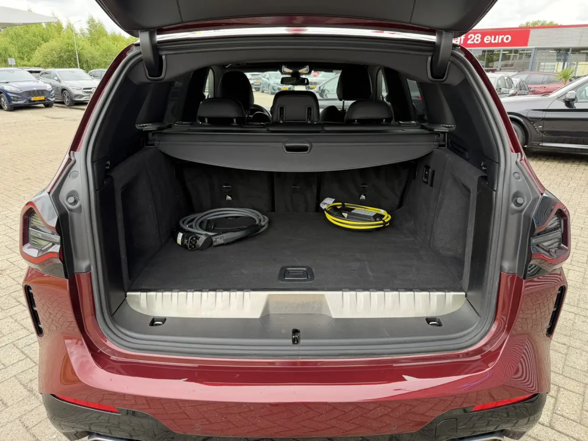 xDrive30e High Executive M Sport Panoramadak Achteruitrijcamera Keyless Entry Carplay Stuurwielverwarming