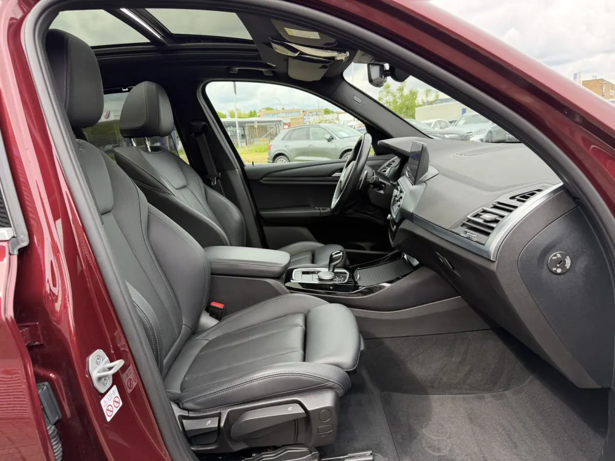 xDrive30e High Executive M Sport Panoramadak Achteruitrijcamera Keyless Entry Carplay Stuurwielverwarming