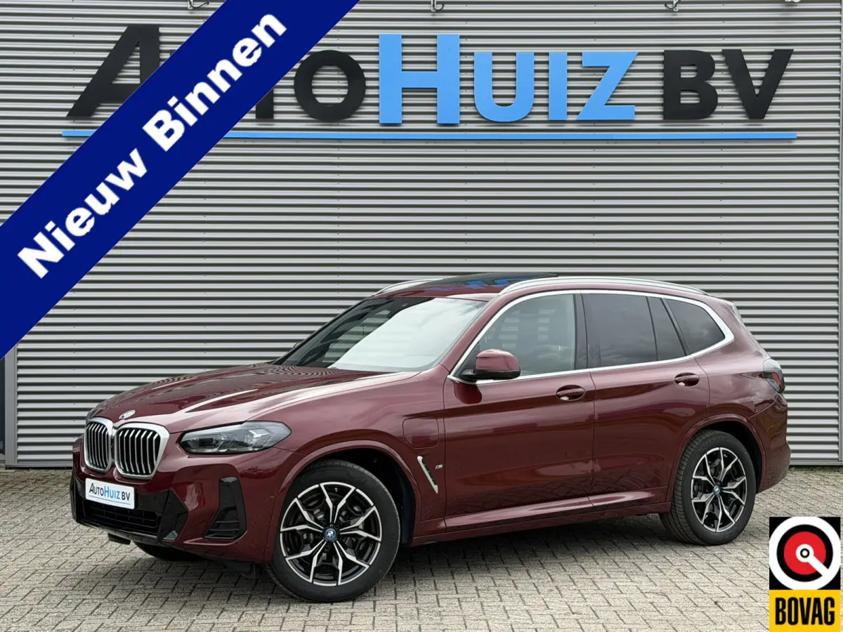 xDrive30e High Executive M Sport Panoramadak Achteruitrijcamera Keyless Entry Carplay Stuurwielverwarming