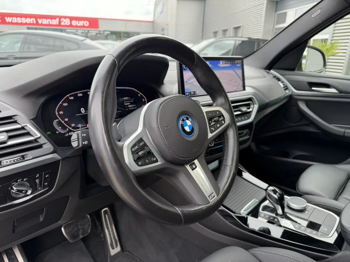 xDrive30e High Executive M Sport Panoramadak Achteruitrijcamera Keyless Entry Carplay Stuurwielverwarming