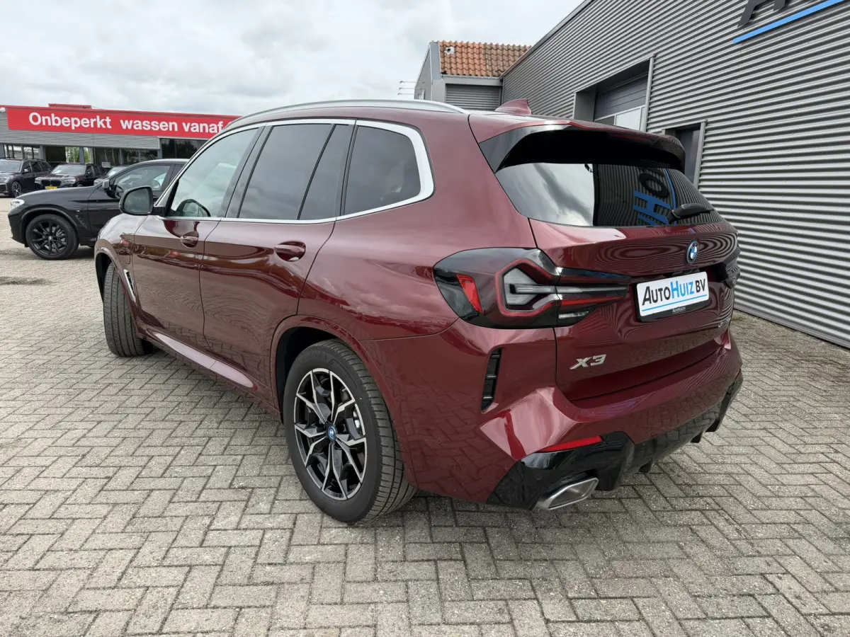xDrive30e High Executive M Sport Panoramadak Achteruitrijcamera Keyless Entry Carplay Stuurwielverwarming