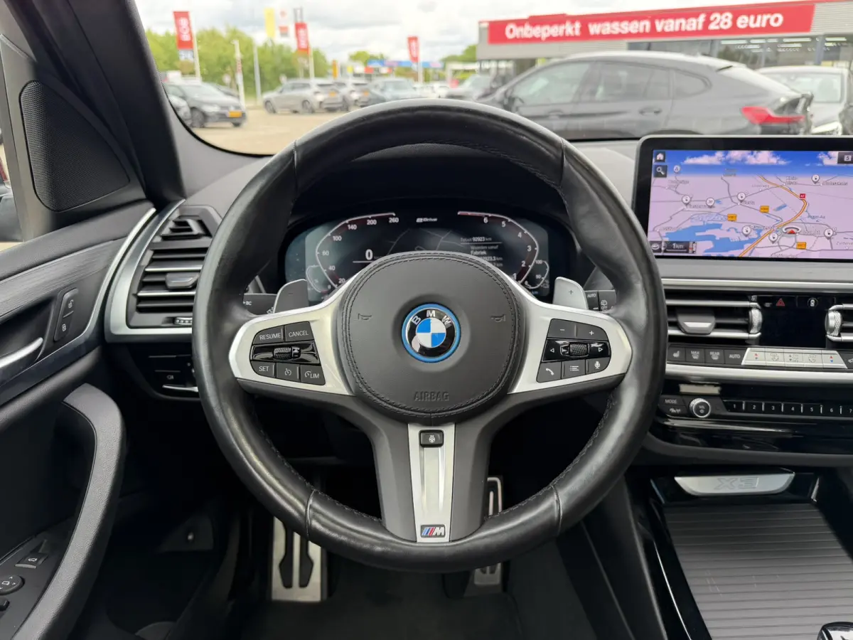 xDrive30e High Executive M Sport Panoramadak Achteruitrijcamera Keyless Entry Carplay Stuurwielverwarming